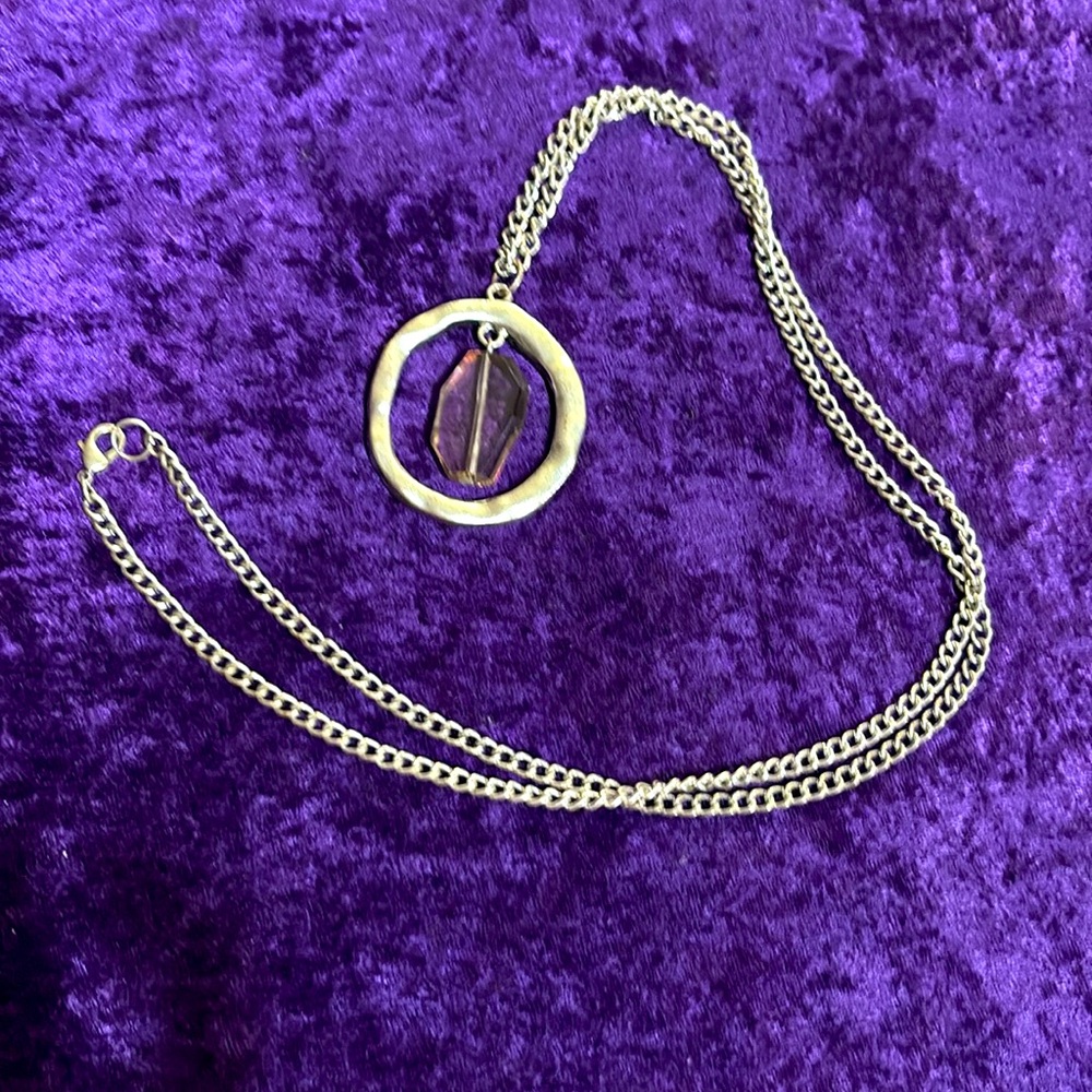 Silver tone Necklace with Pendant
